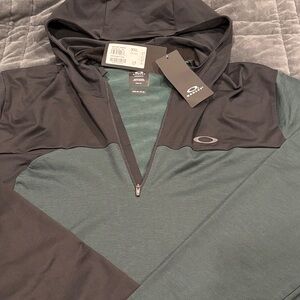 Oakley Gravity Range Green and Black Zip-Up Hoodie